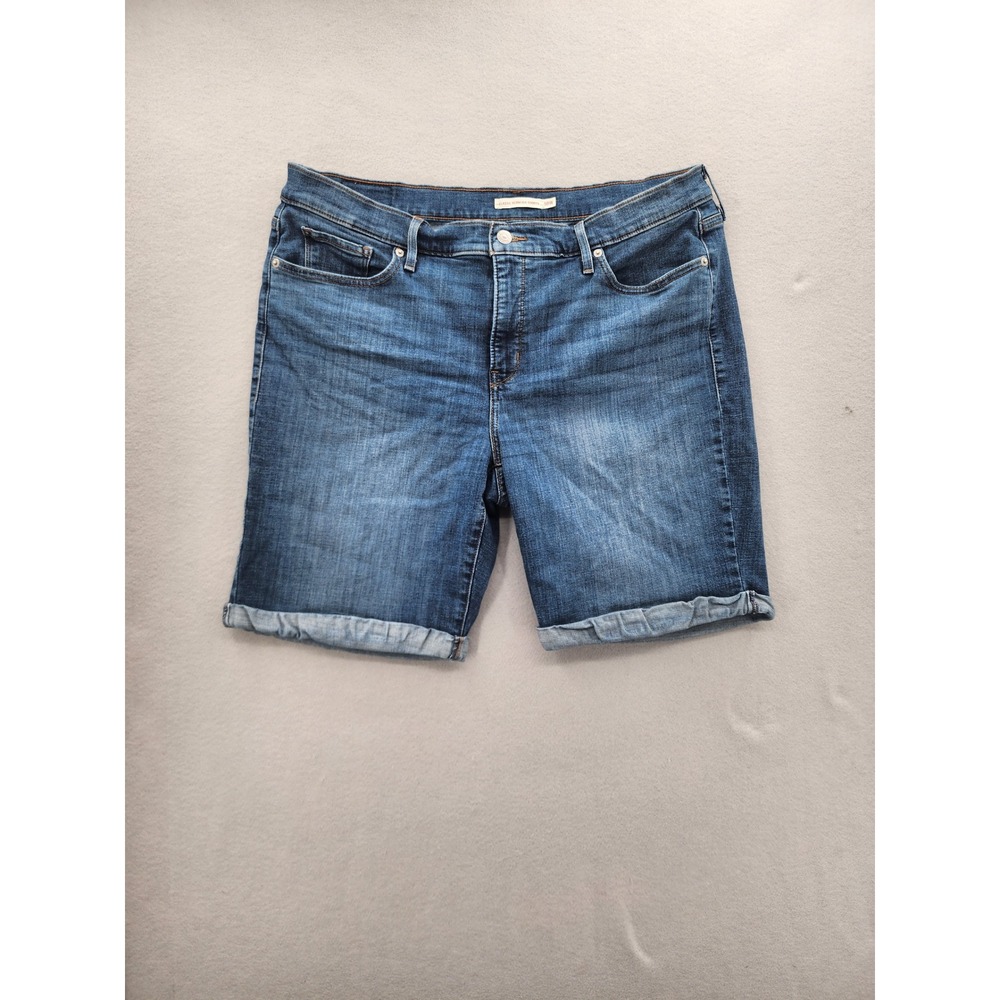 Levis Classic Bermuda Shorts 18W Medium Wash Denim Plus Size Cuffed Stretch Jean